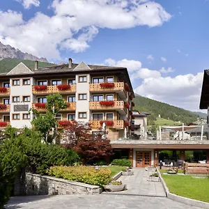 Rezia Hotel